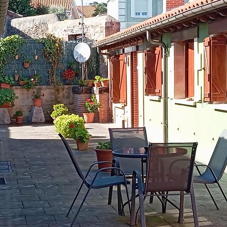 Apartamentos Las Cuadras De Estanos Muriedas ภายนอก รูปภาพ